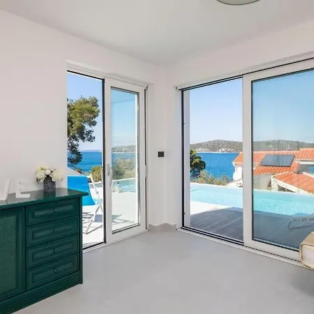Seaside Family Friendly House With A Swimming Pool Sparadici, - 24200 Holiday home