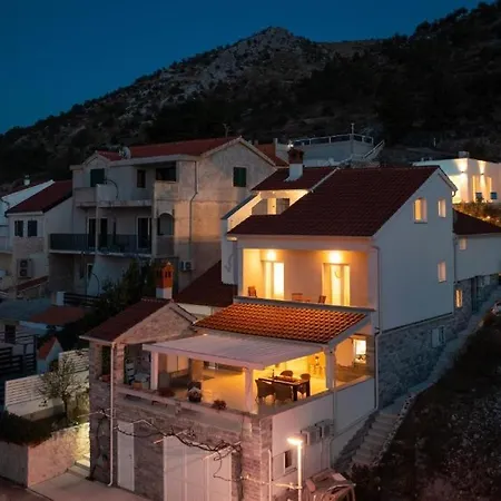 Holiday home Seaside Family Friendly House With A Swimming Pool Sparadici, - 24200