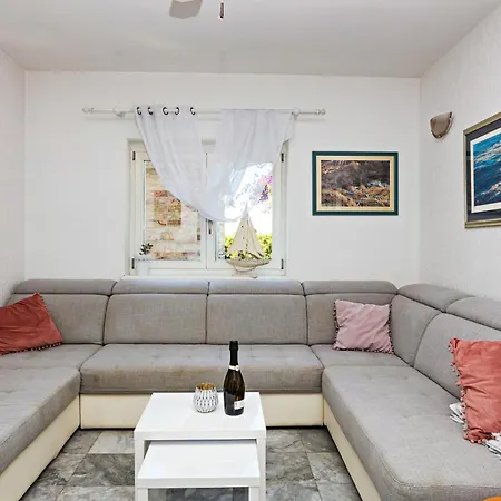 度假居 Seaside Family Friendly House With A Swimming Pool Sparadici, - 24200 *