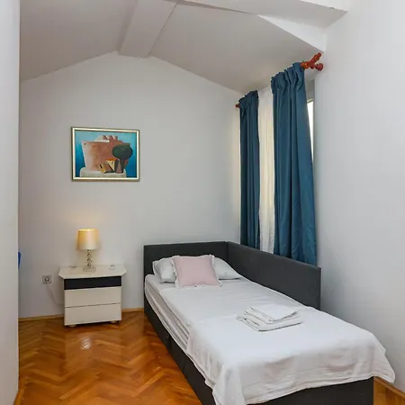 Seaside Family Friendly House With A Swimming Pool Sparadici, - 24200 * Sibenik