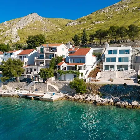 Holiday home Seaside Family Friendly House With A Swimming Pool Sparadici, - 24200 *
